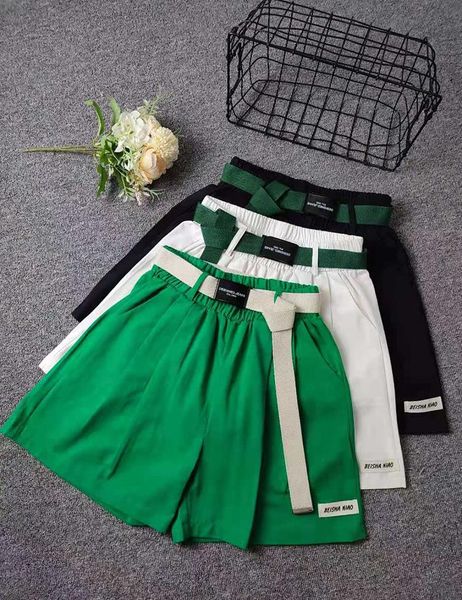 women's shorts 2021 casual comfortable elegant wild with belt spring summer slim wide leg a-line, White;black 
women's shorts 2021 casual comfortable elegant wild with belt spring summer slim wide leg a-line, White;black