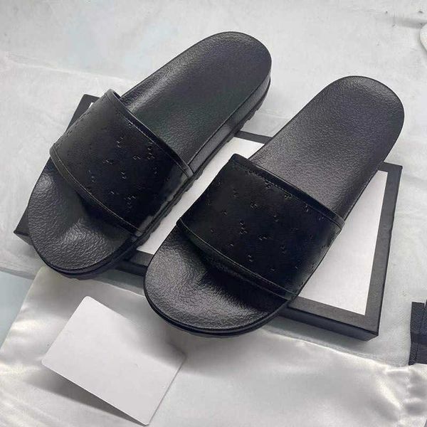 2021 pure black slippers pinhole pattern breathable sandals gear bottom flip flop fashion classic shoes
2021 pure black slippers pinhole pattern breathable sandals gear bottom flip flop fashion classic shoes