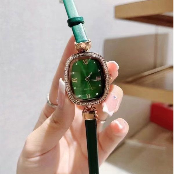 dress women watches oval dial diamond bezel red green leather strap quartz watch mother's day gift for ladies valentine present designe, Slivery;brown
dress women watches oval dial diamond bezel red green leather strap quartz watch mother's day gift for ladies valentine present designe, Slivery;brown