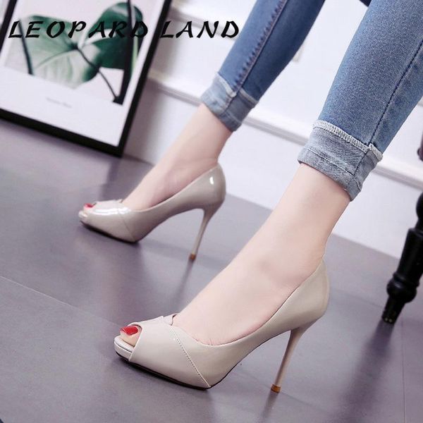 2021 fish mouth single shoes shallow thin heel women's high professional work cwf sandals, Black
2021 fish mouth single shoes shallow thin heel women's high professional work cwf sandals, Black