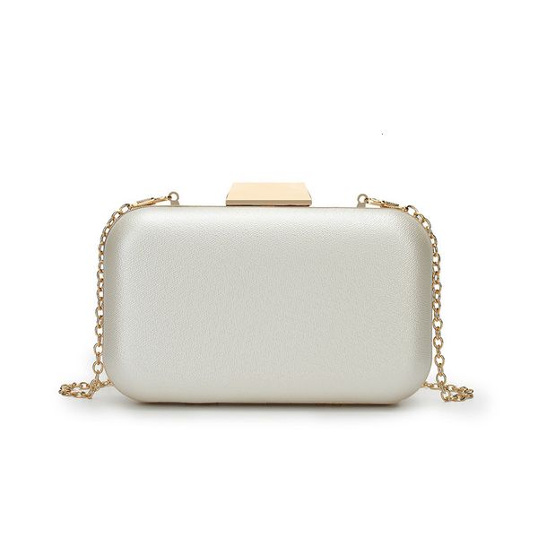 evening bags girl spring korean fashion celebrity dinner with one shoulder slanting across fashion chain
evening bags girl spring korean fashion celebrity dinner with one shoulder slanting across fashion chain