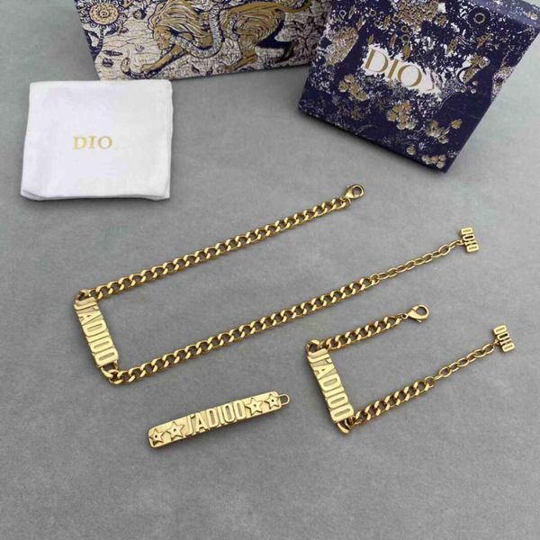 design jewelry new letter bracelet necklace female net red same elegant high version hairpin set, Silver
design jewelry new letter bracelet necklace female net red same elegant high version hairpin set, Silver