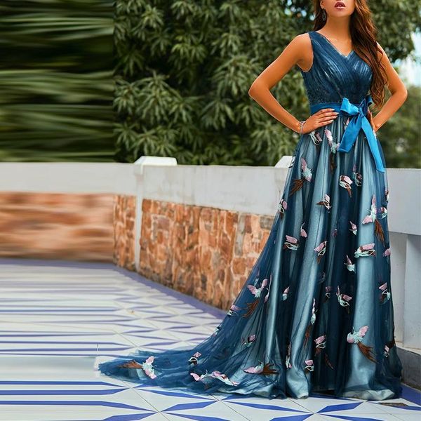 party dresses women blue embroidery v neck ball gown 2021 vintage debutante long evening prom vestido cocktail robe, White;black
party dresses women blue embroidery v neck ball gown 2021 vintage debutante long evening prom vestido cocktail robe, White;black