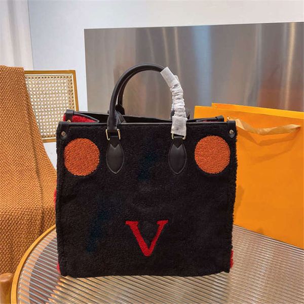 totes plush teddy bags letter embroidery contrast colors large capacity women handbags designers crossbody bags 3 colors
totes plush teddy bags letter embroidery contrast colors large capacity women handbags designers crossbody bags 3 colors