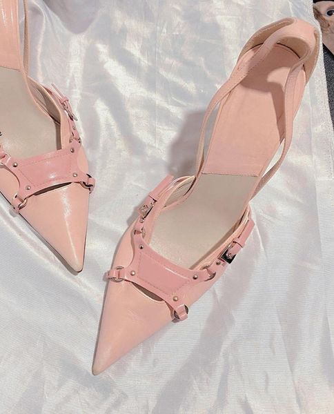 middle ancient pointed high-heeled shoes, casual shoes for dinner party and date dress, Black
middle ancient pointed high-heeled shoes, casual shoes for dinner party and date dress, Black