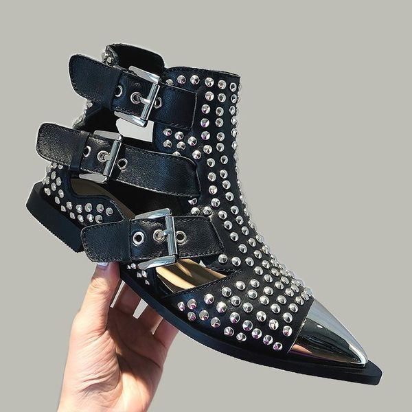 boots 2021 autumn women rivet ankle belt buckle cut out black short metal pointed toe punk style fashion brand flat shoes
boots 2021 autumn women rivet ankle belt buckle cut out black short metal pointed toe punk style fashion brand flat shoes