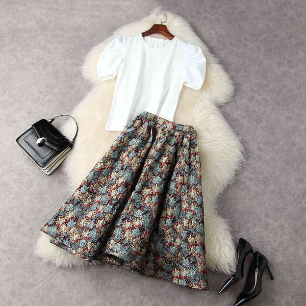two piece dress european and american women's wear for spring short sleeve t-shirt flower jacquard skirt fashion suits rvrc, White
two piece dress european and american women's wear for spring short sleeve t-shirt flower jacquard skirt fashion suits rvrc, White