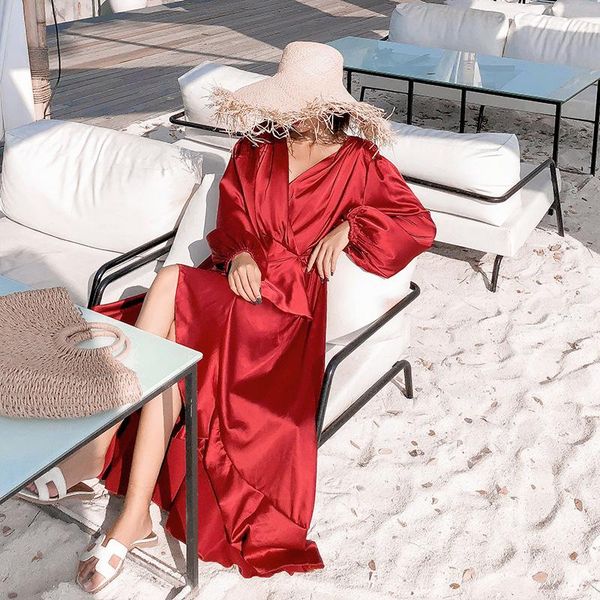 casual dresses the elegant temperament of restoring ancient ways is red v-neck backless dress show thin bali beach holiday, Black;gray
casual dresses the elegant temperament of restoring ancient ways is red v-neck backless dress show thin bali beach holiday, Black;gray