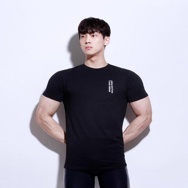 men's t-shirts 2021 summer men gym fitness cotton short sleeve t shirt casual outdoors running fashion male clothing training tee, White;black
men's t-shirts 2021 summer men gym fitness cotton short sleeve t shirt casual outdoors running fashion male clothing training tee, White;black