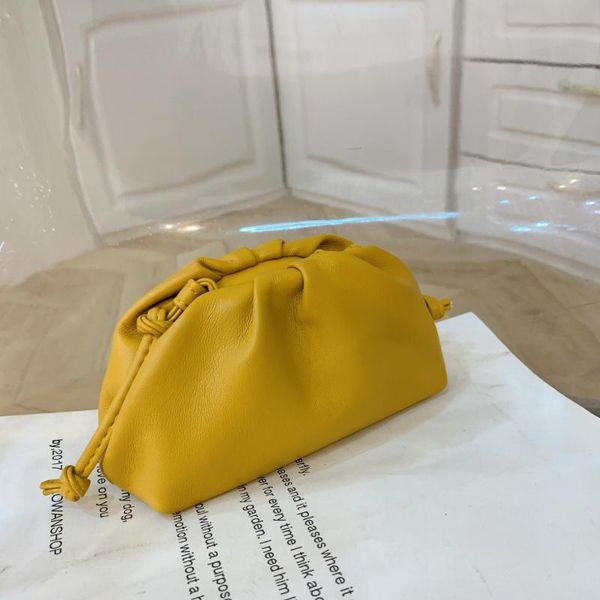 evening bags women 2022 clutch fashion trend waist bag folded cloud shoulder mini wallet
evening bags women 2022 clutch fashion trend waist bag folded cloud shoulder mini wallet