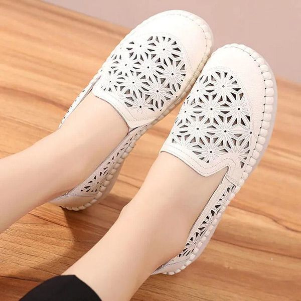 spring and summer leather hollow shoes women's beef tendon soft bottom pisen flat non-slip sandal sandals, Black
spring and summer leather hollow shoes women's beef tendon soft bottom pisen flat non-slip sandal sandals, Black