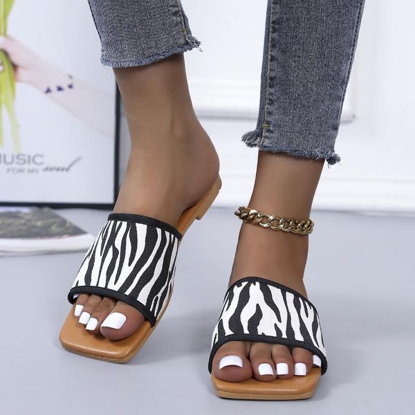 slippers 2021 fashion leopard women sandals summer square toe slip-on ladies flat outdoor holiday slides plus size 36-43, Black
slippers 2021 fashion leopard women sandals summer square toe slip-on ladies flat outdoor holiday slides plus size 36-43, Black