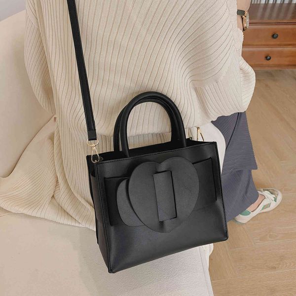 winter and 2021 square autumn small girl cross messenger princess bag fashion handbag women's
winter and 2021 square autumn small girl cross messenger princess bag fashion handbag women's