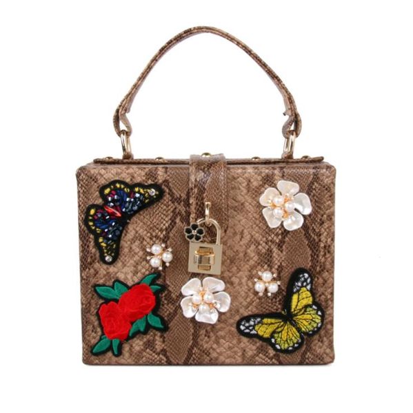 factory wholesale women leather shoulder bag elegant atmosphere embroidered handbag street personality serpentine chain bags sweet beads dia, Black;red
factory wholesale women leather shoulder bag elegant atmosphere embroidered handbag street personality serpentine chain bags sweet beads dia, Black;red