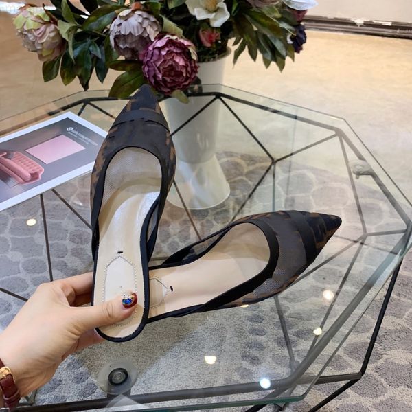 slippers designer women's embroidered old flower sandals muller shoes british style pointed half slipper size 35-41, Black
slippers designer women's embroidered old flower sandals muller shoes british style pointed half slipper size 35-41, Black