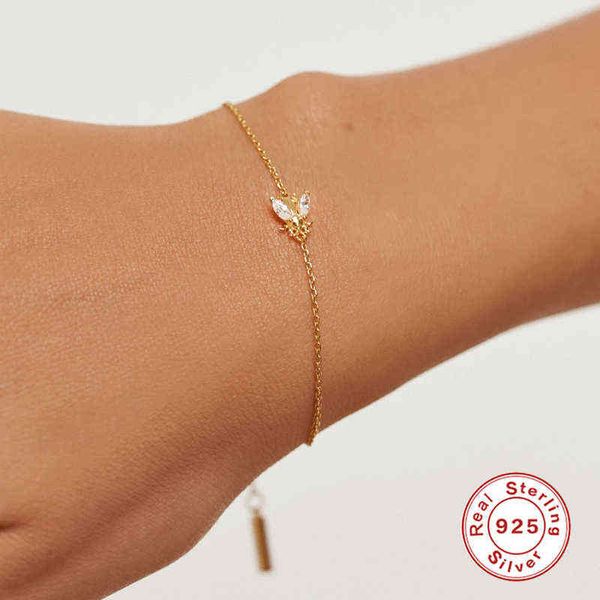 aide 2021 new 925 sterling silver gold clear bees bracelet chain jewelry fashion cz zircon simple light bangle for women, Golden;silver
aide 2021 new 925 sterling silver gold clear bees bracelet chain jewelry fashion cz zircon simple light bangle for women, Golden;silver