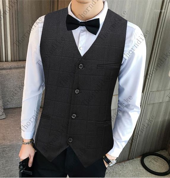 men's vests 2021 design checked men vest thorndike classic party wedding black plaid waistcoat handsome business office, Black;white
men's vests 2021 design checked men vest thorndike classic party wedding black plaid waistcoat handsome business office, Black;white