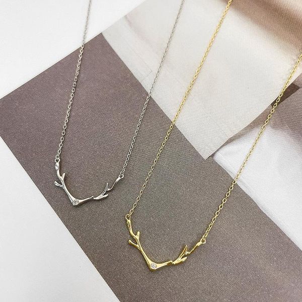 chains xiaoboacc s925 sterling silver necklace for women with antlers pendant korean temperament casual clavicle chain jewelry gift
chains xiaoboacc s925 sterling silver necklace for women with antlers pendant korean temperament casual clavicle chain jewelry gift