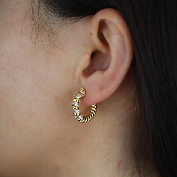 hoop & huggie 20mm 32mm gold silver color cz cartilage earring cubic zirconia paved screw band rock ear piercing earrings jewelry, Golden;silver
hoop & huggie 20mm 32mm gold silver color cz cartilage earring cubic zirconia paved screw band rock ear piercing earrings jewelry, Golden;silver