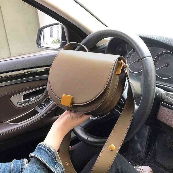 women luxurys designers bags 2021 factory fashion buckle cow leather wide belt semicircle saddle designer handbag handbags totes crossbody b
women luxurys designers bags 2021 factory fashion buckle cow leather wide belt semicircle saddle designer handbag handbags totes crossbody b