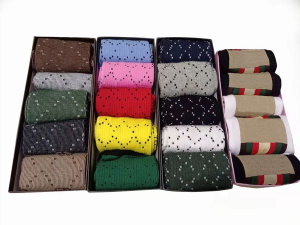 fashion socks men embroidery cotton wool streetwear sock for mens and women design sports hosiery 5 color mixed loading 5pcs one box, Black
fashion socks men embroidery cotton wool streetwear sock for mens and women design sports hosiery 5 color mixed loading 5pcs one box, Black