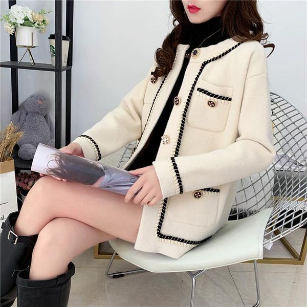 women's jackets yuzacdwx england style tweed women jacket hand-made beads spring / autumn winter woolen coat wool classic ladies, Black;brown
women's jackets yuzacdwx england style tweed women jacket hand-made beads spring / autumn winter woolen coat wool classic ladies, Black;brown