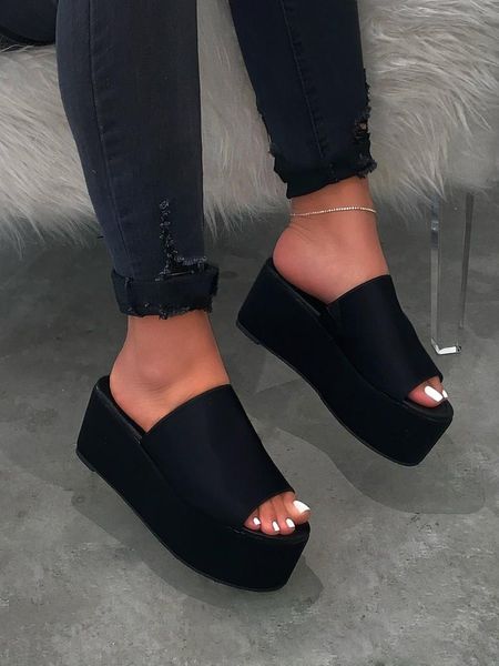 slippers 2021 women shoes leopard high-heel flat non-slip beach slipper waterproof platform durable sandal outdoor summer flip flop, Black
slippers 2021 women shoes leopard high-heel flat non-slip beach slipper waterproof platform durable sandal outdoor summer flip flop, Black
