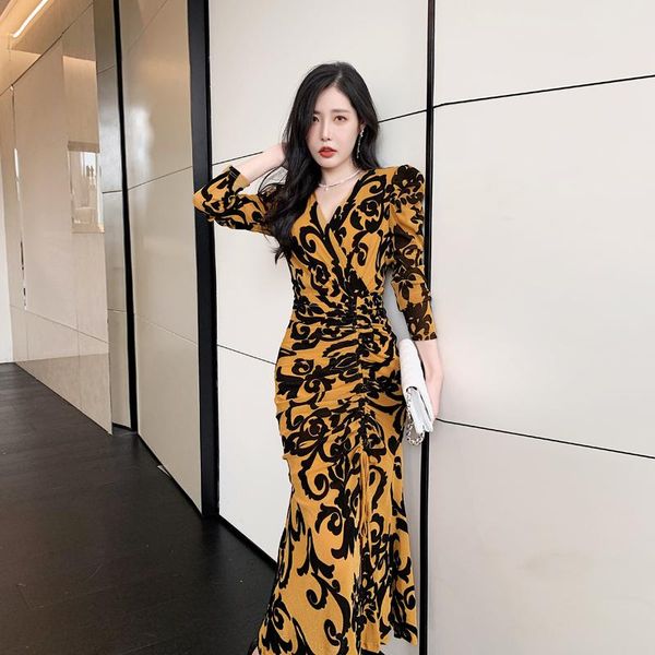 casual dresses long skirt women clothes v-neck elegant women's dress 2021 autumn drawford design verano female clothing woman fashion, Black;gray
casual dresses long skirt women clothes v-neck elegant women's dress 2021 autumn drawford design verano female clothing woman fashion, Black;gray