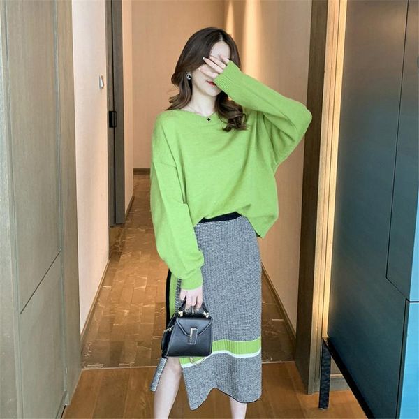women's sweaters 2021 women autumn winter elegant knitted suit female soft warm pullover sweater slim contrast color pencil skirt 2pcs, White;black
women's sweaters 2021 women autumn winter elegant knitted suit female soft warm pullover sweater slim contrast color pencil skirt 2pcs, White;black