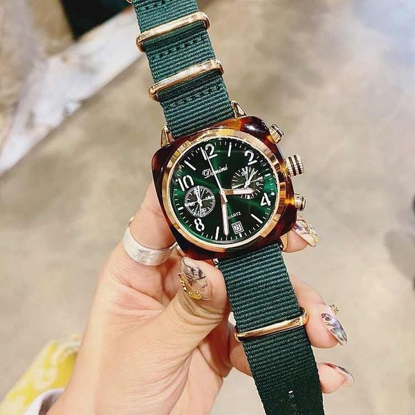 wristwatches 2021 watch women nylon strap designer dress brass case 24 hours calendar watches quartz, Slivery;brown
wristwatches 2021 watch women nylon strap designer dress brass case 24 hours calendar watches quartz, Slivery;brown