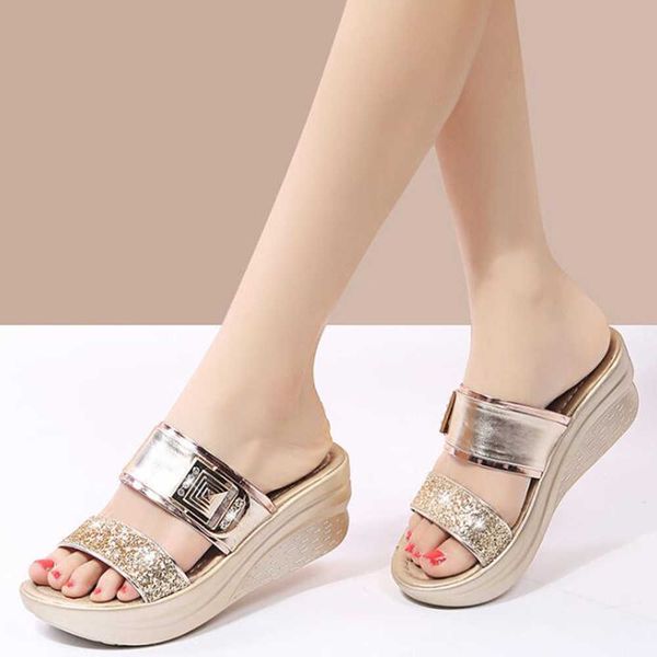 glitter slipper summer sandals fashion bling female flip flops beach diamond wedges shoes outdoor qq632 210625, Black
glitter slipper summer sandals fashion bling female flip flops beach diamond wedges shoes outdoor qq632 210625, Black