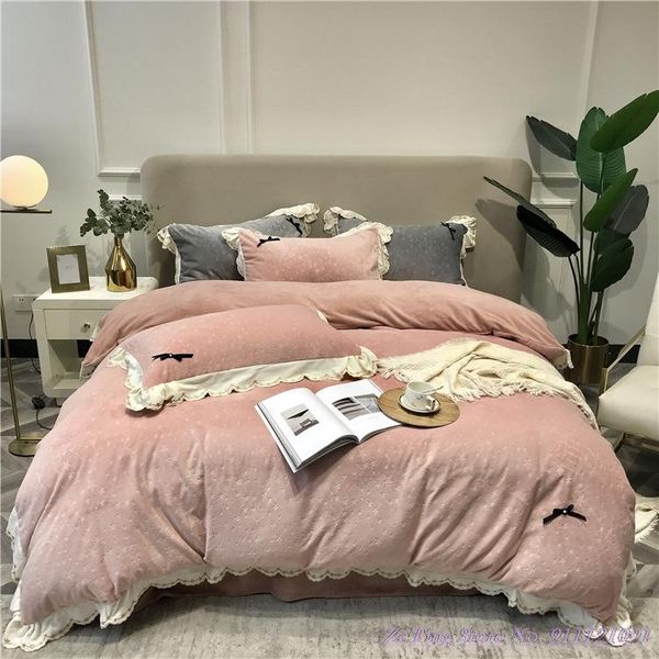 bedding sets 4pcs set carved milk velvet duvet cover winter thickening warmth coral quilt girl heart bed linen pink gray