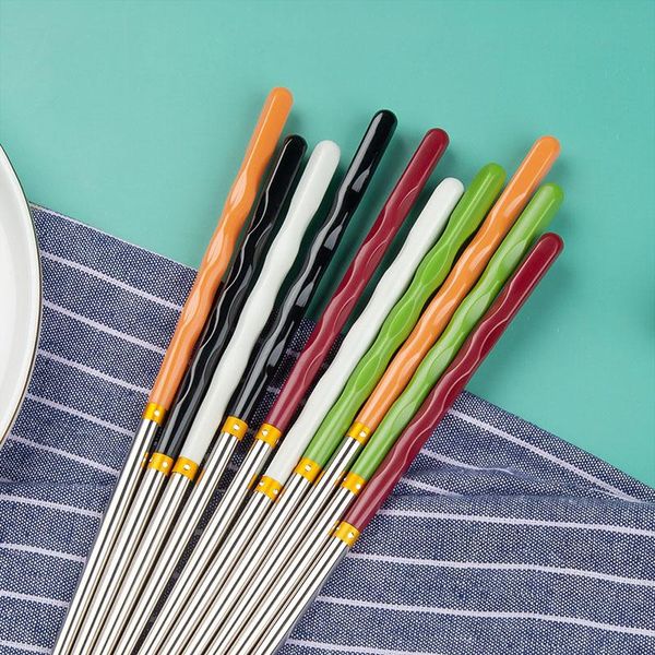 chopsticks multiple colors 5 pairs 304 stainless steel dinnerware alloy grade stick anti-slip high temperature resistant
chopsticks multiple colors 5 pairs 304 stainless steel dinnerware alloy grade stick anti-slip high temperature resistant