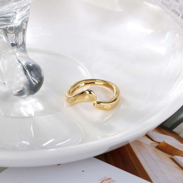 open irregular smooth v-shaped band ring simple temperament all-match jewelry accessories copper plated with real gold adjustable, Silver
open irregular smooth v-shaped band ring simple temperament all-match jewelry accessories copper plated with real gold adjustable, Silver