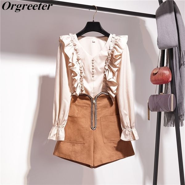 temperament two piece set women spring long-sleeved v-neck ruffled chiffon shirt and high waist zipper shorts suits 210525, White
temperament two piece set women spring long-sleeved v-neck ruffled chiffon shirt and high waist zipper shorts suits 210525, White