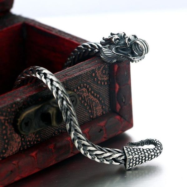 men's fashion trend domineering titanium steel dragon bracelet keel chain jewelry gift charm bracelets, Golden;silver
men's fashion trend domineering titanium steel dragon bracelet keel chain jewelry gift charm bracelets, Golden;silver