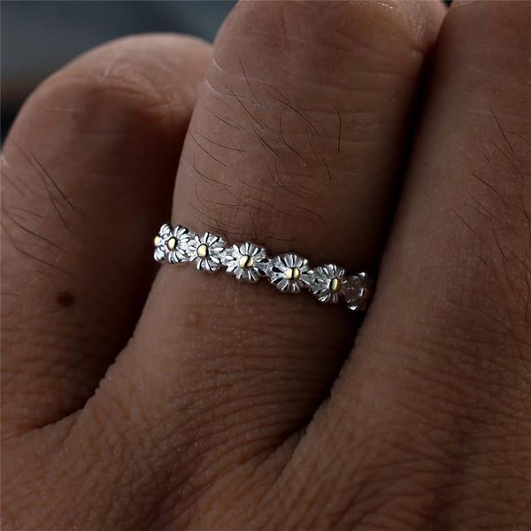 wedding rings classic female small flower thin ring luxury 925 silver color for women dainty yellow gold engagement, Slivery;golden 
wedding rings classic female small flower thin ring luxury 925 silver color for women dainty yellow gold engagement, Slivery;golden