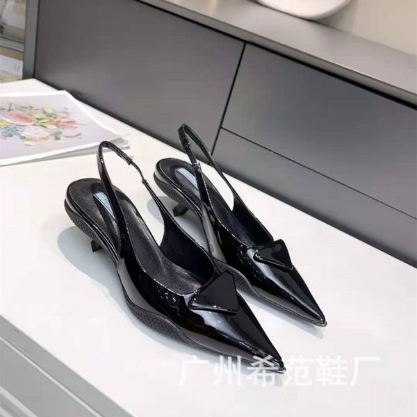 sandals slippers 2021 new baotou shoes star net red same french high heel back empty baotou low heel shoes zly, Black
sandals slippers 2021 new baotou shoes star net red same french high heel back empty baotou low heel shoes zly, Black
