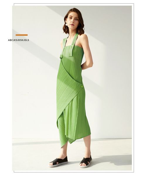 dress miyake european and american women's halter beach hanging neck chiffon soild, Black;gray
dress miyake european and american women's halter beach hanging neck chiffon soild, Black;gray