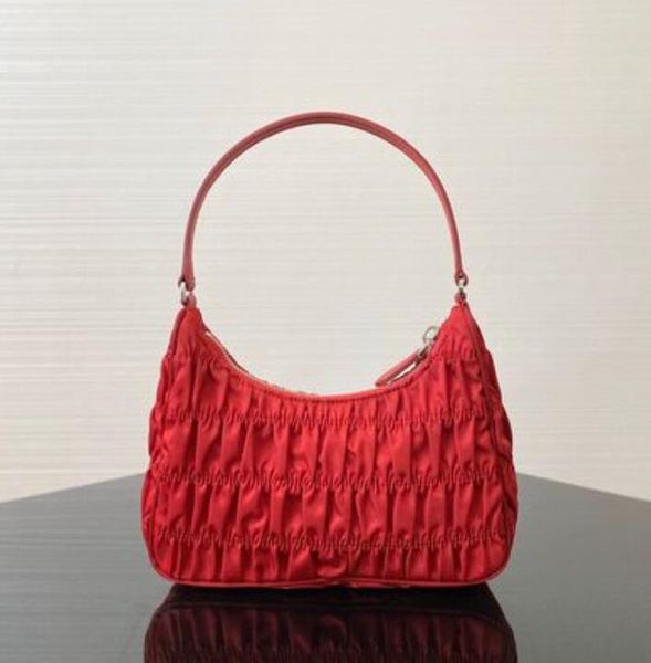 new vintage pleated cross body bags feel mini handbags women shoulder bag camera fashion camouflage purses chain tote key wallet
new vintage pleated cross body bags feel mini handbags women shoulder bag camera fashion camouflage purses chain tote key wallet