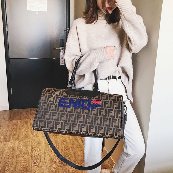 new fashion large capacity portable travel bag single shoulder messenger bag independent shoe warehouse
new fashion large capacity portable travel bag single shoulder messenger bag independent shoe warehouse