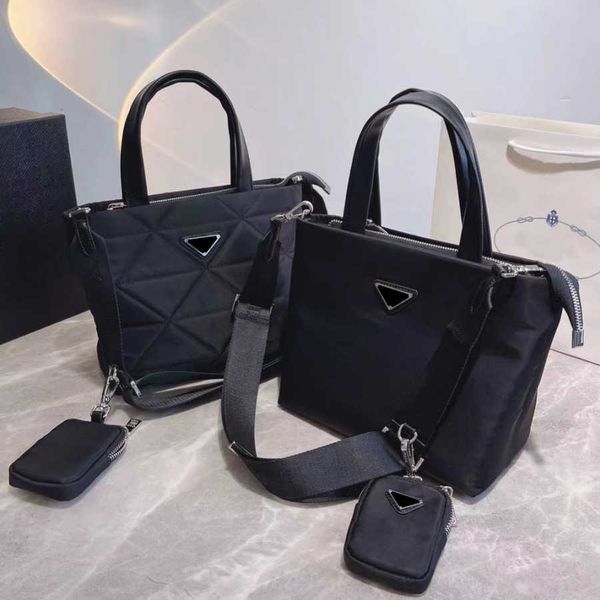 high luxury designers shoulder bags women's fashion nylon cross body quality lady handbag waterproof messenger bag pt5001
high luxury designers shoulder bags women's fashion nylon cross body quality lady handbag waterproof messenger bag pt5001