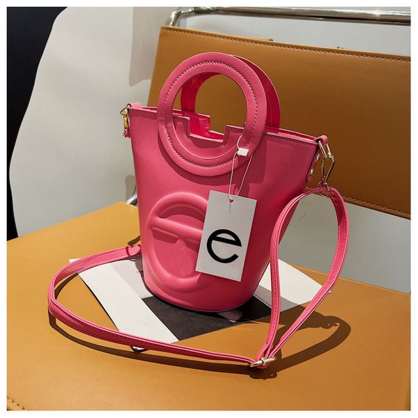 female bag 2021 new wild t-home simple fashion candy-colored bucket single-shoulder messenger bag western trend
female bag 2021 new wild t-home simple fashion candy-colored bucket single-shoulder messenger bag western trend