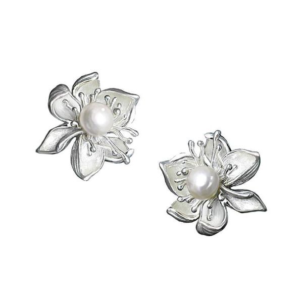 dangle & chandelier independent design silver inlaid pearl flower earrings exquisite personality ladies gift party accessories jewelry
dangle & chandelier independent design silver inlaid pearl flower earrings exquisite personality ladies gift party accessories jewelry