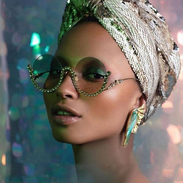 sunglasses 2021 fashion round frame gorgeous diamond-studded sunglasses, design ladies trendy glasses, party glasses, White;black
sunglasses 2021 fashion round frame gorgeous diamond-studded sunglasses, design ladies trendy glasses, party glasses, White;black