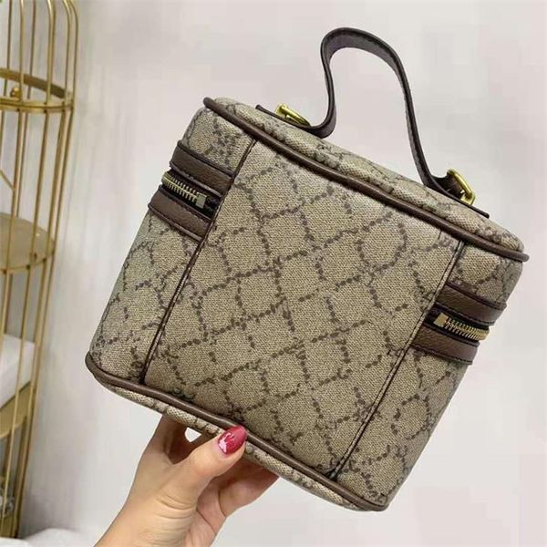 designer makeup bags toiletry pouch cosmetic women purse fashion cases make up bag lady travel-bags clutch handbags purses with long shoulde
designer makeup bags toiletry pouch cosmetic women purse fashion cases make up bag lady travel-bags clutch handbags purses with long shoulde