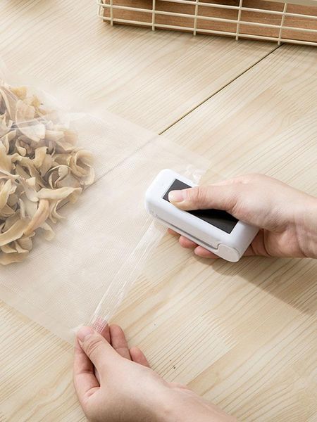 sealing machine kitchen accessories tools mini portable clip heat home snack bag utensils gadget clips
sealing machine kitchen accessories tools mini portable clip heat home snack bag utensils gadget clips