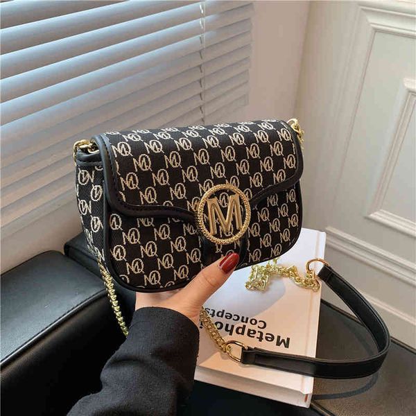 2022 latest handbag factory store on early autumn magnetic buckle girl single shoulder messenger printing chain women's small square
2022 latest handbag factory store on early autumn magnetic buckle girl single shoulder messenger printing chain women's small square