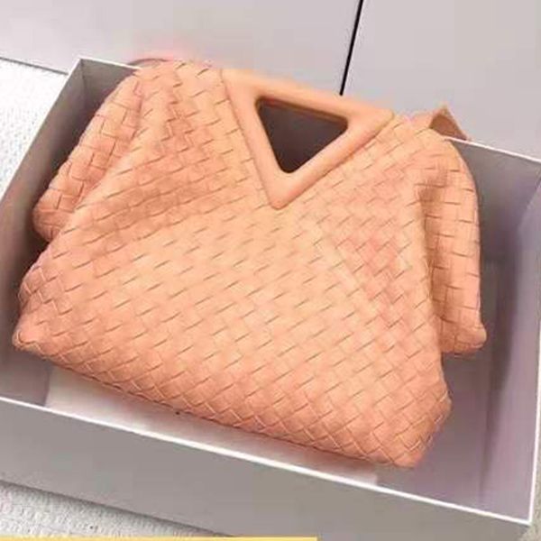 luxury designer handbag shoulder bags messenger bag dinner leisure temperament pleated plaid woven genuine leather pillow fashion wholesale
luxury designer handbag shoulder bags messenger bag dinner leisure temperament pleated plaid woven genuine leather pillow fashion wholesale