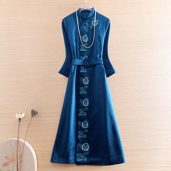 chinese style women qipao dress autumn royal embroidery floral vintage elegant lady luxurious cheongsam s-xxl ethnic clothing, Red
chinese style women qipao dress autumn royal embroidery floral vintage elegant lady luxurious cheongsam s-xxl ethnic clothing, Red